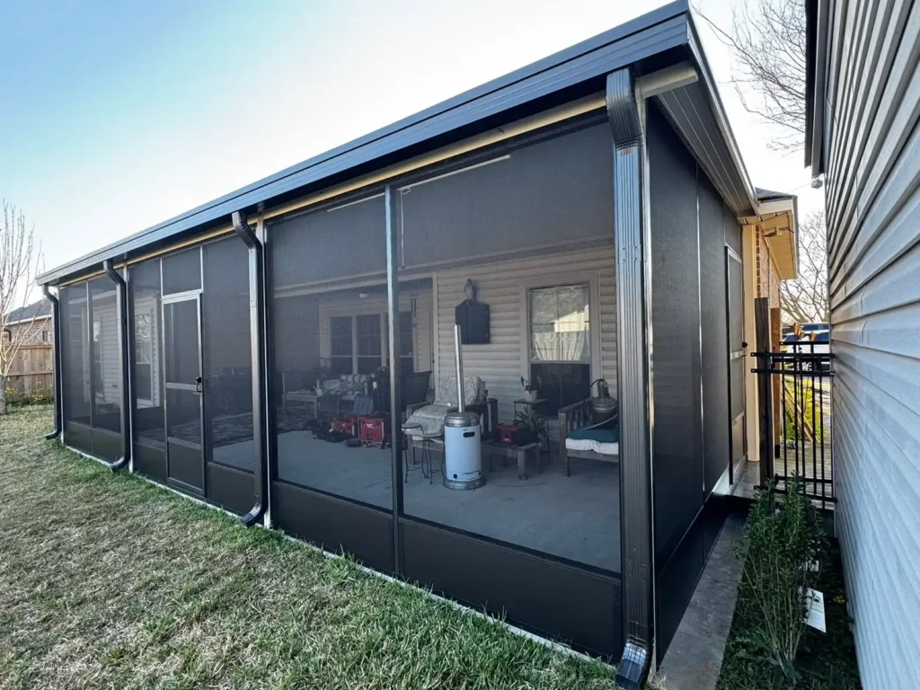 tiger town black screen room white siding home furnished